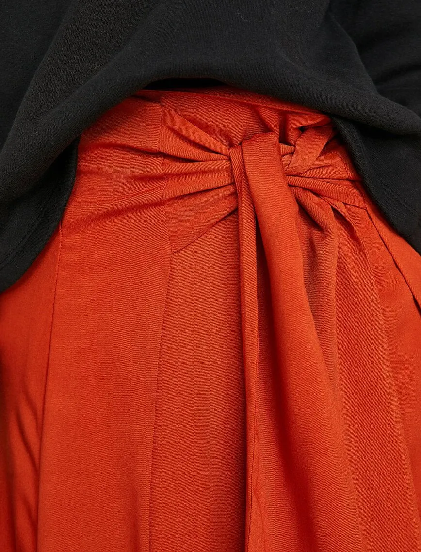 12252 Red Tie Waist Midi Skirt