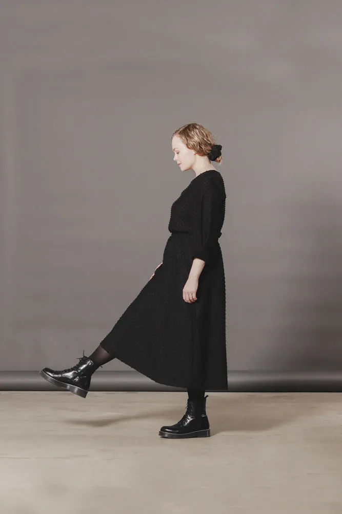 Ana Skirt Dot Black