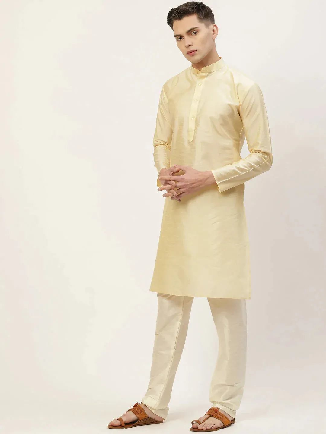 Men'S Solid Kurta Pyjama With Floral Maroon Printed Nehru Jacket