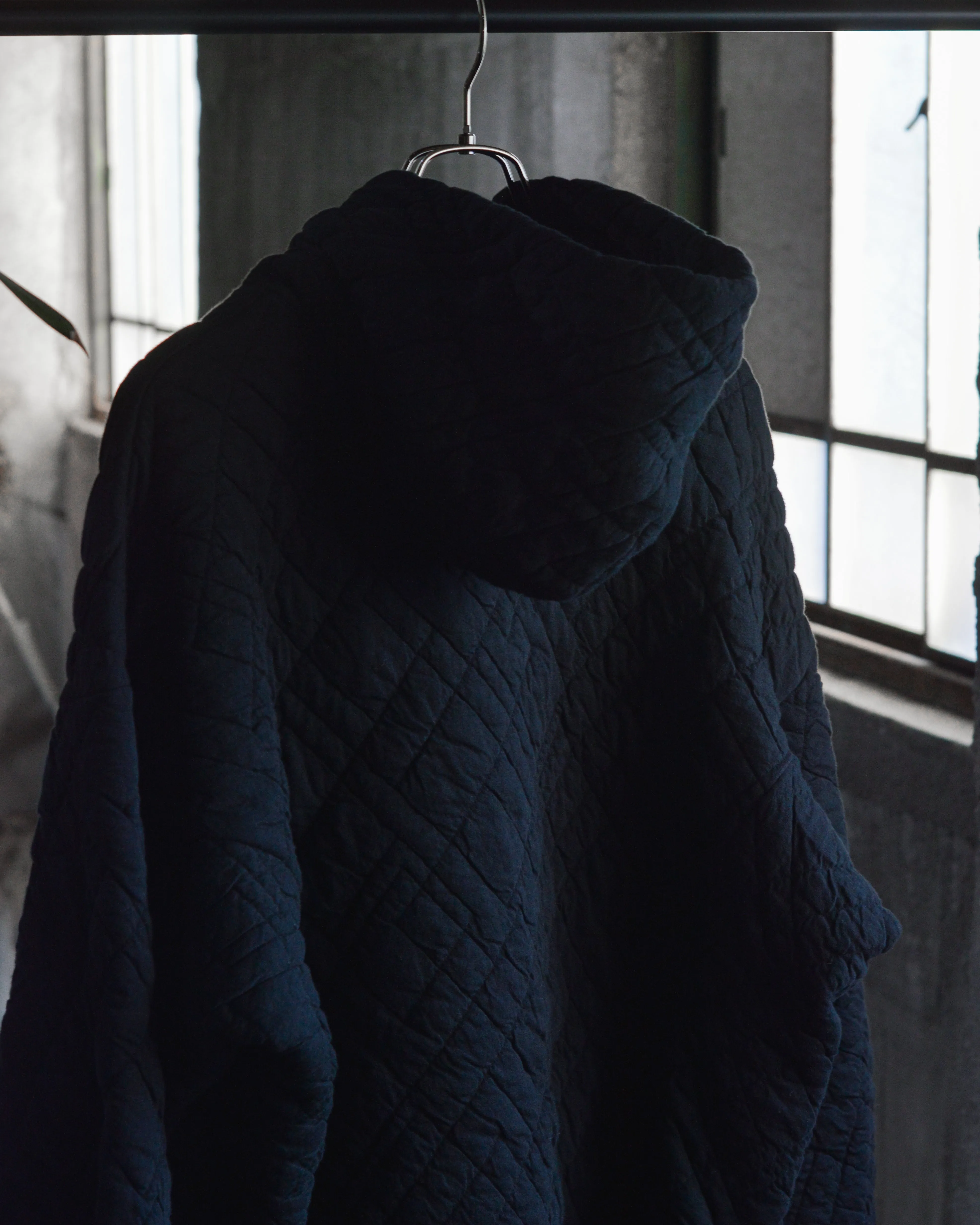 QUILTED JACQUARD PULLOVER HOODIE(BLACK)