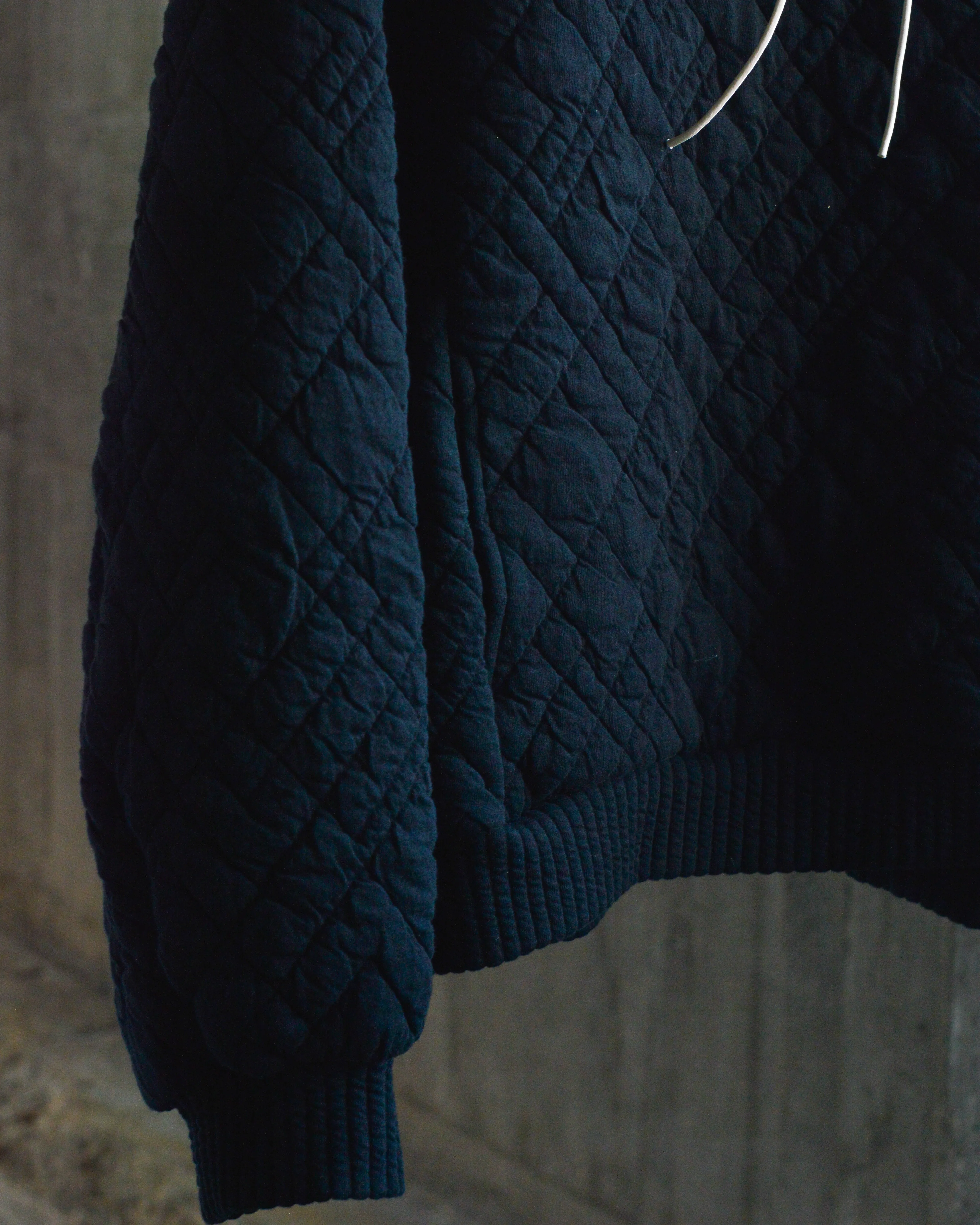 QUILTED JACQUARD PULLOVER HOODIE(BLACK)